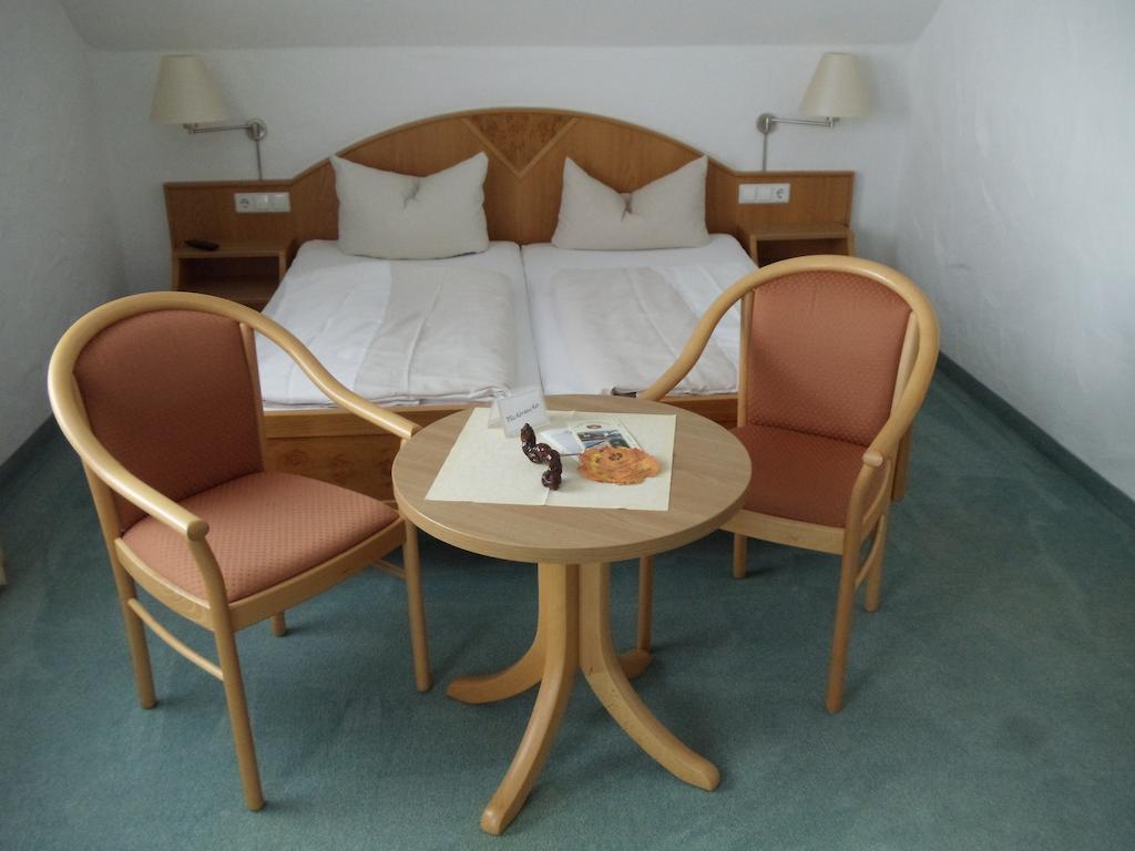 Weinhotel Kienle Burrweiler Kamer foto