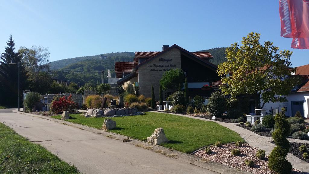 Weinhotel Kienle Burrweiler Buitenkant foto